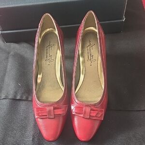 Hush Puppies Red Leather Bow-Trim Pumps